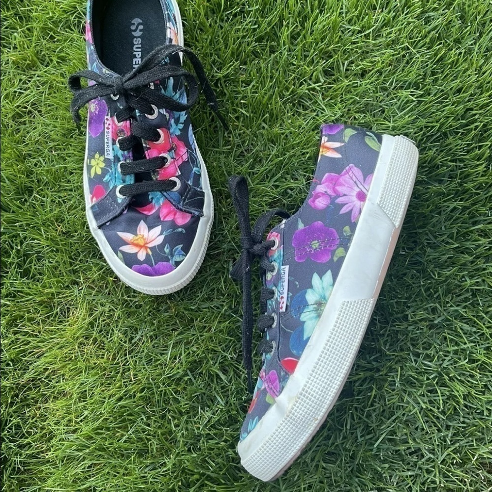 superga womens shoes Us 7 Flower Pattern Lace Up Tennis Shoe Sneaker